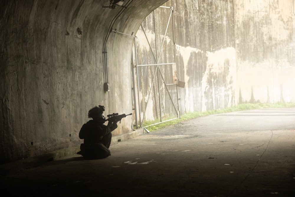Activated Reserve Marines Conduct CBRN Response Training with U.S. Army during Korea Viper 25.4