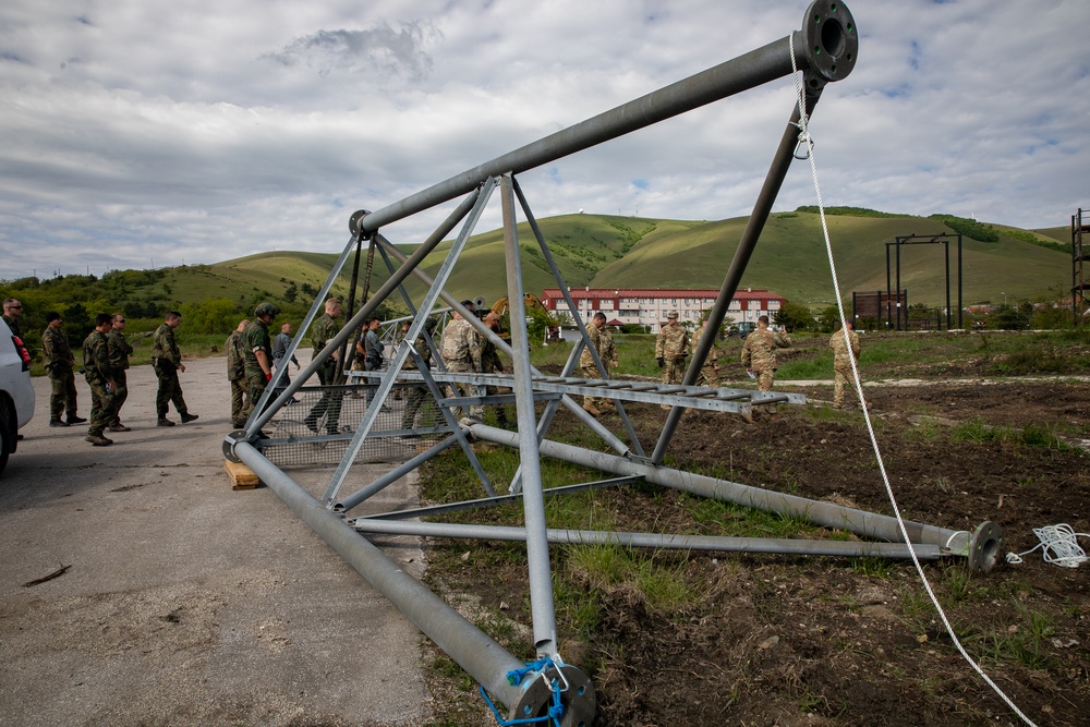 KFOR RC-E engineers and aviation team up to complete obstacle course project at Camp Vrelo