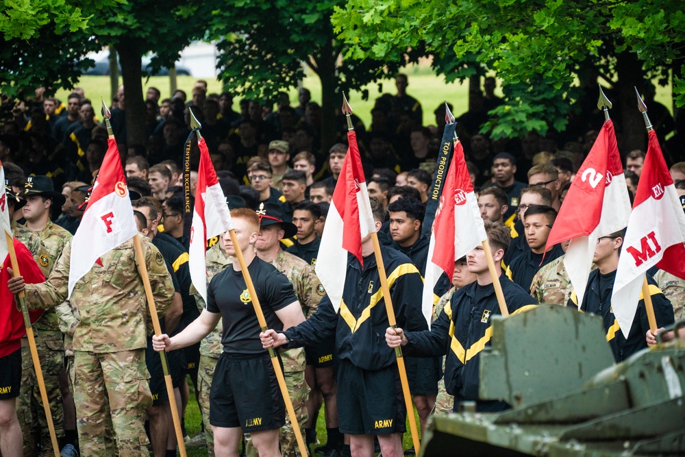 2CR Honors Fallen Dragoons in Memorial Day Observance