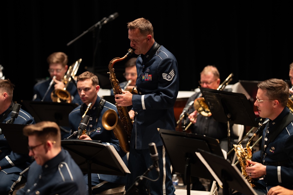 U.S. Air Force Band of the West Offers Musical Tribute Ahead of Memorial Day