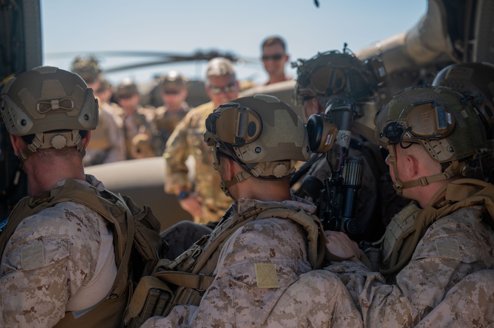 U.S. Marines, Soldiers conduct air mobility and ground defense training