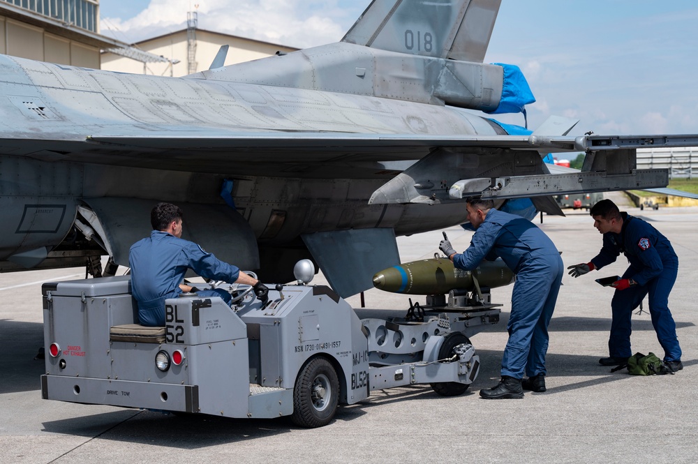 Triple Nickel hosts load crew competition