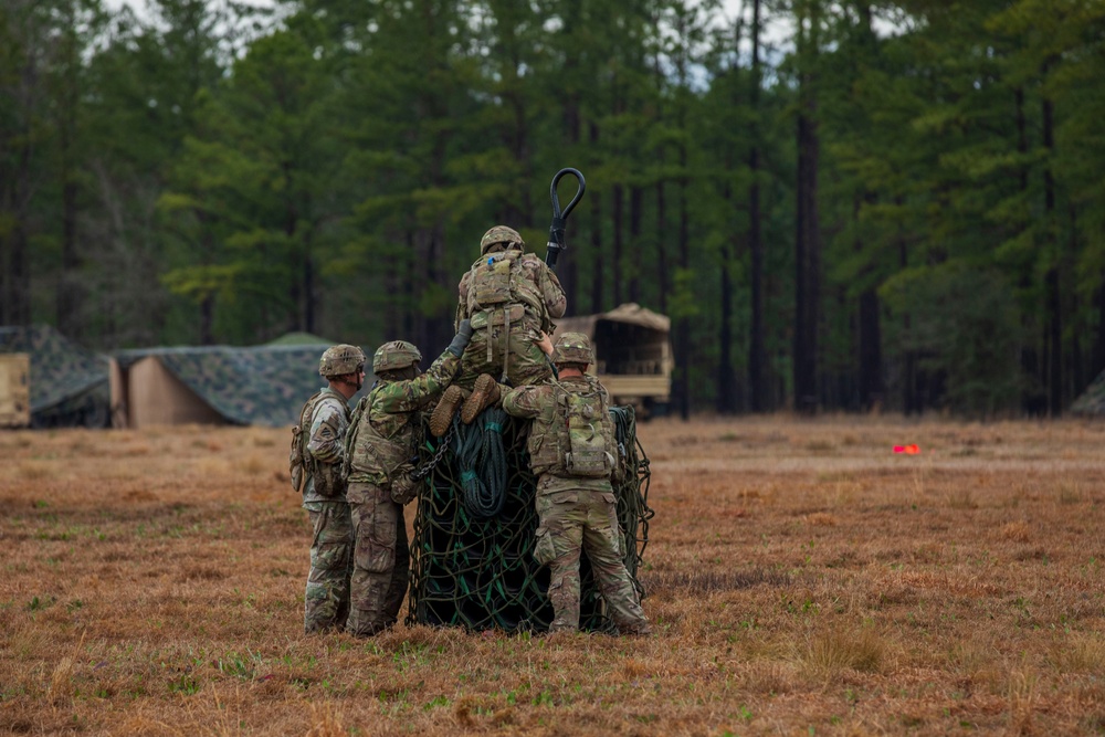 2-3 GSAB sling-load training with 2nd Armored Brigade Combat Team