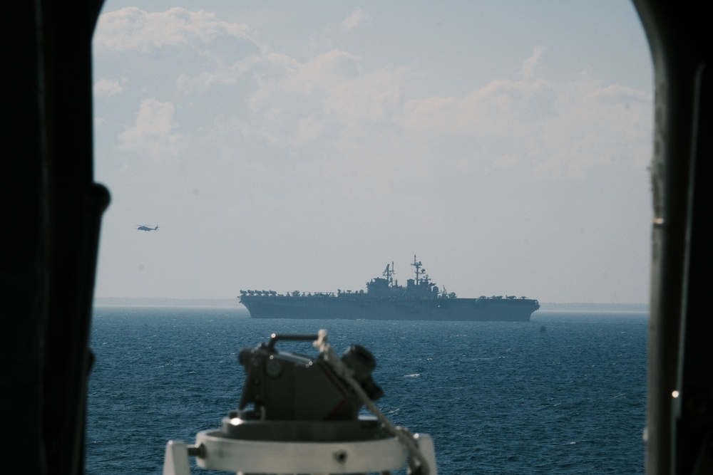 US Navy, US Marine Corps and US Coast Guard participate in integrated high-end Joint and combined combat exercises