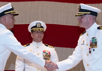 USS Hartford (SSN 768) holds change of command ceremony