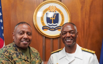 Joint Staff Director for Intelligence visits Naval War College