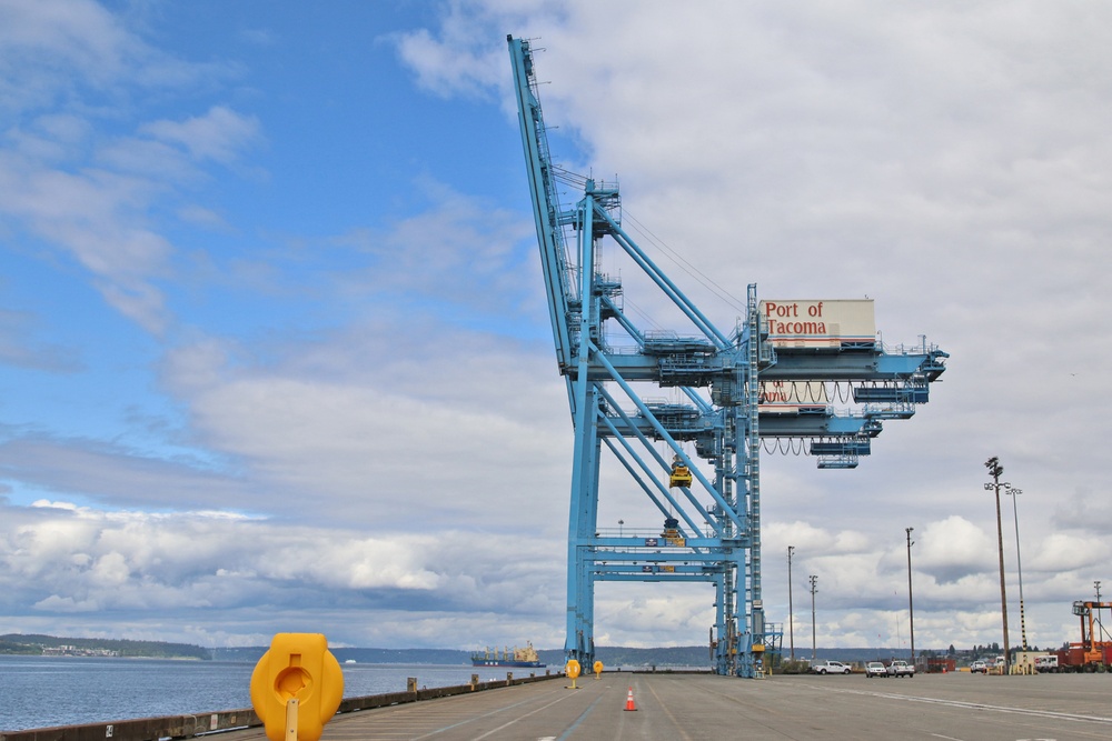 JDDEB leaders visit Port of Tacoma