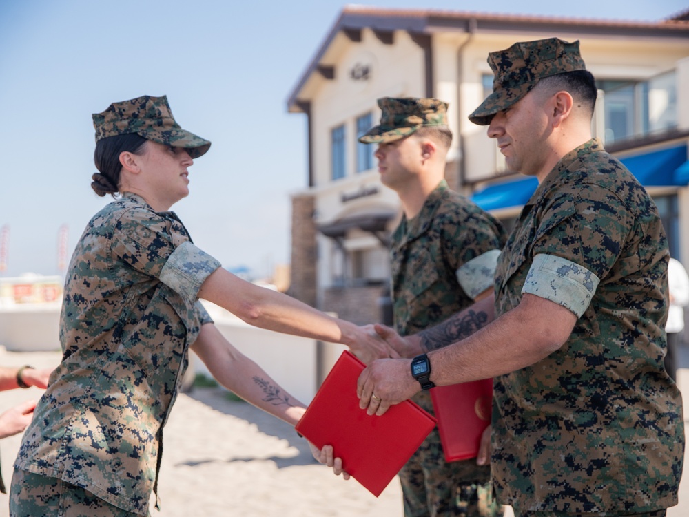 15th MEU Intelligence Marines Re-Enlist