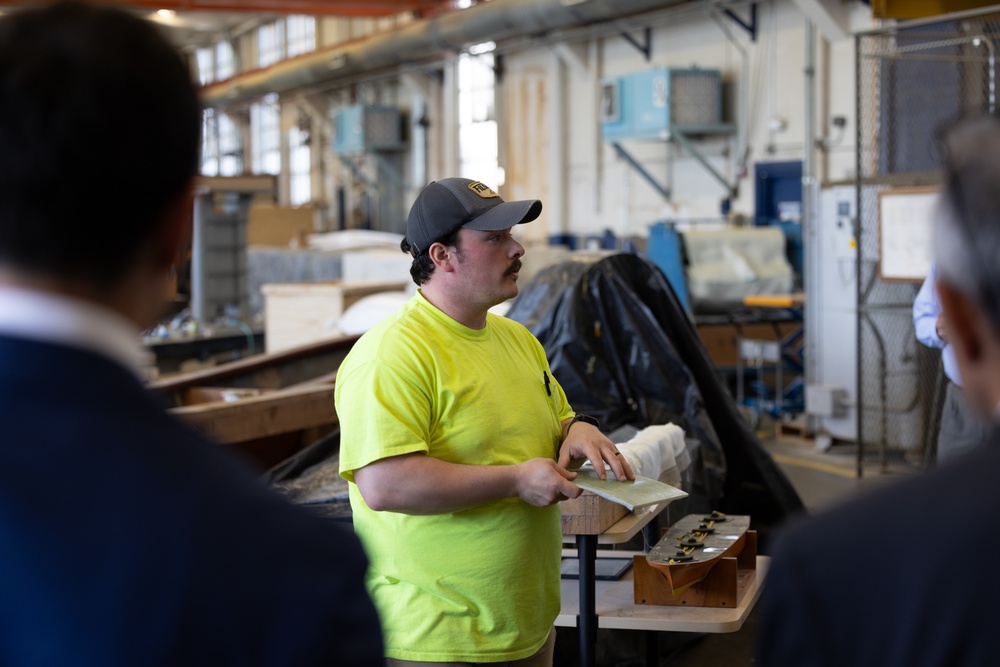 AUKUS Delegation Visits NSWC Carderock Division