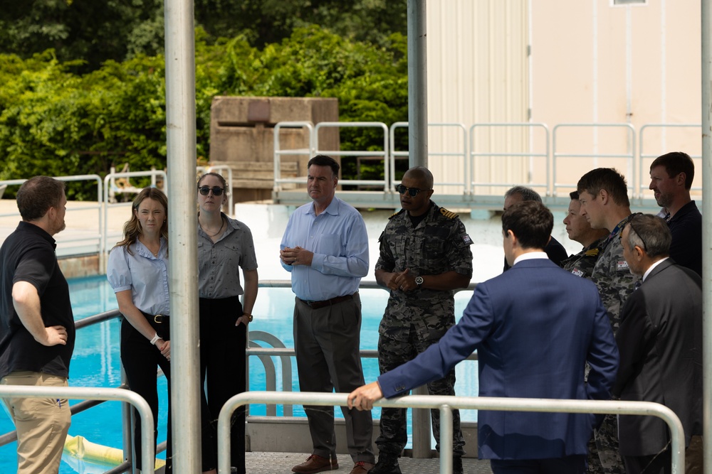 AUKUS Delegation Visits NSWC Carderock Division