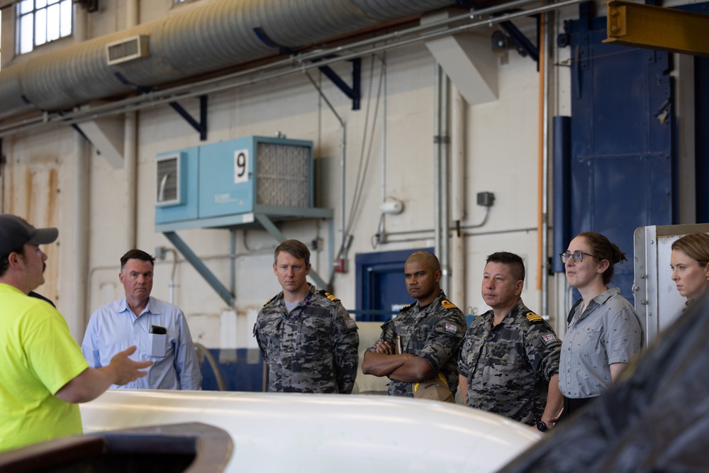 AUKUS Delegation Visits NSWC Carderock Division