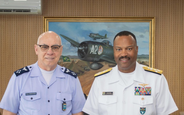 SOUTHCOM Commander visits Brazil