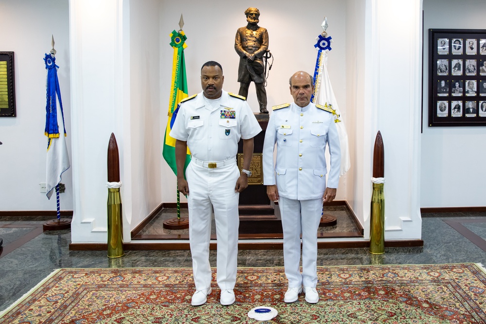 SOUTHCOM Commander visits Brazil