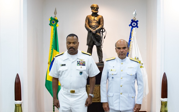 SOUTHCOM Commander visits Brazil