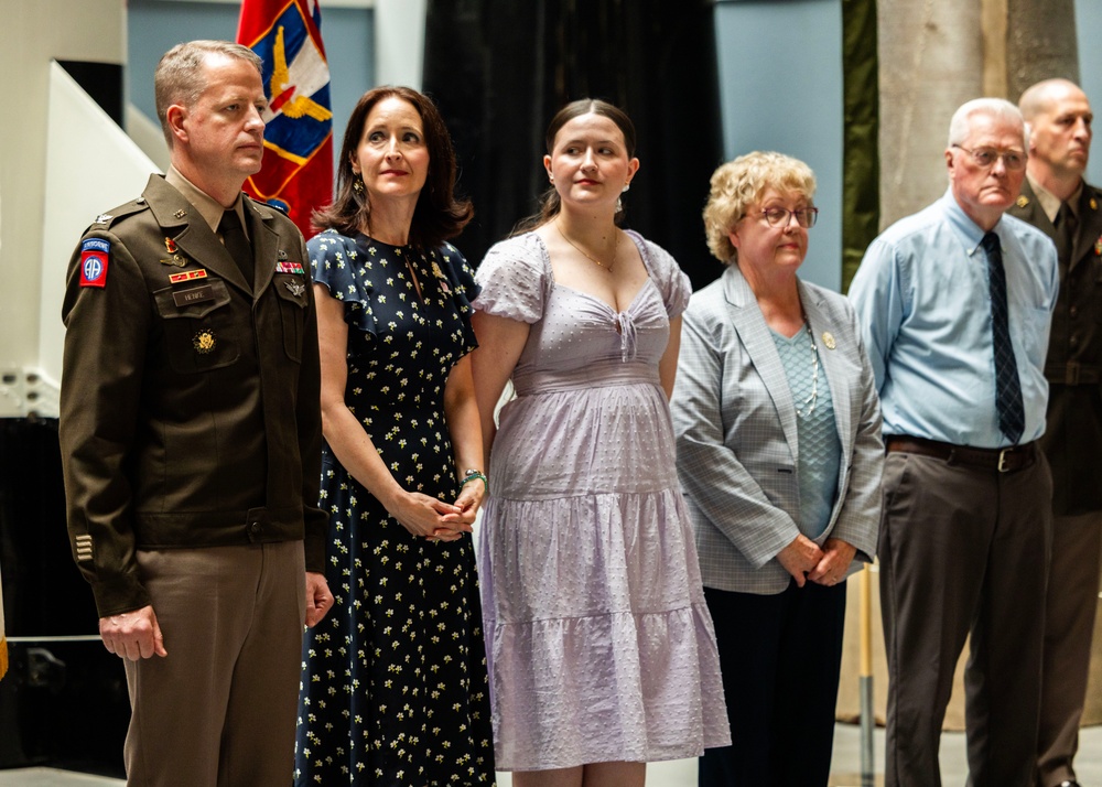 Henke Frocked to Brigadier General at Fort Sill Ceremony