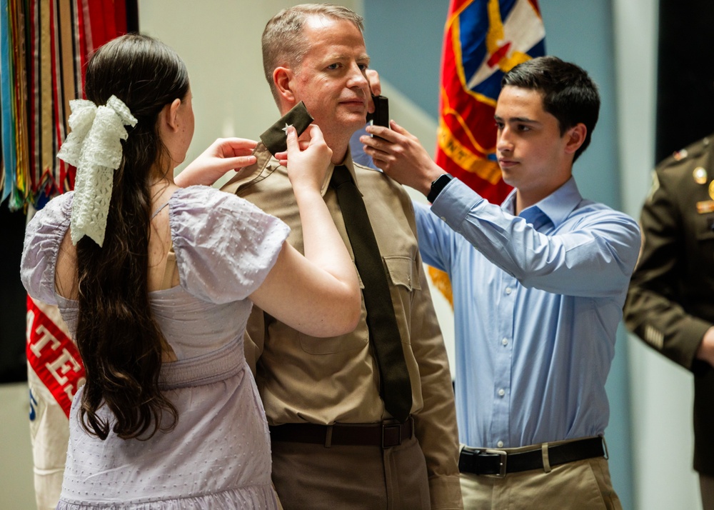 Henke Frocked to Brigadier General at Fort Sill Ceremony