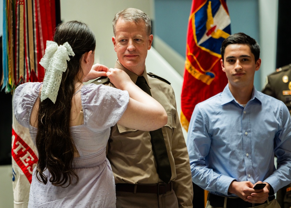 Henke Frocked to Brigadier General at Fort Sill Ceremony