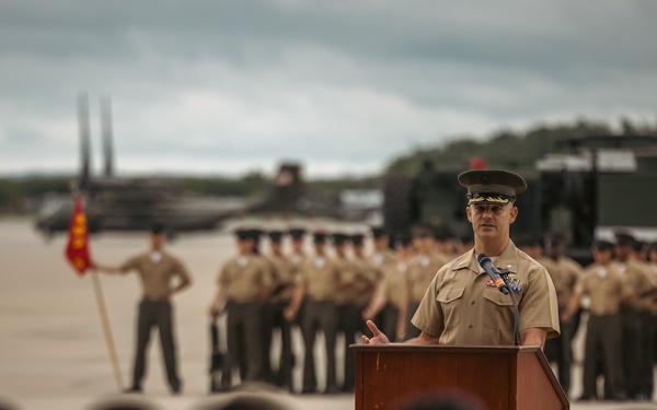 Col. Warman relinquishes command of MCAF to Lt. Col. Krumnow