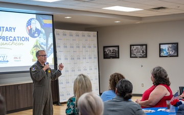507 ARW Commander Speaks at Military Appreciation Luncheon