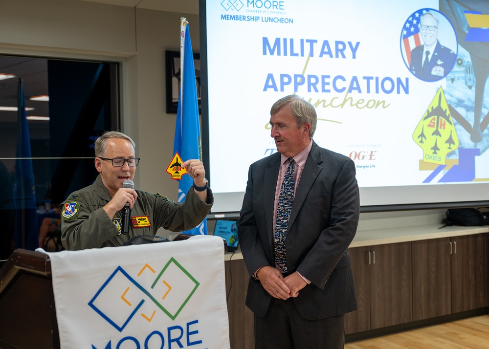 507 ARW Commander Speaks at Military Appreciation Luncheon