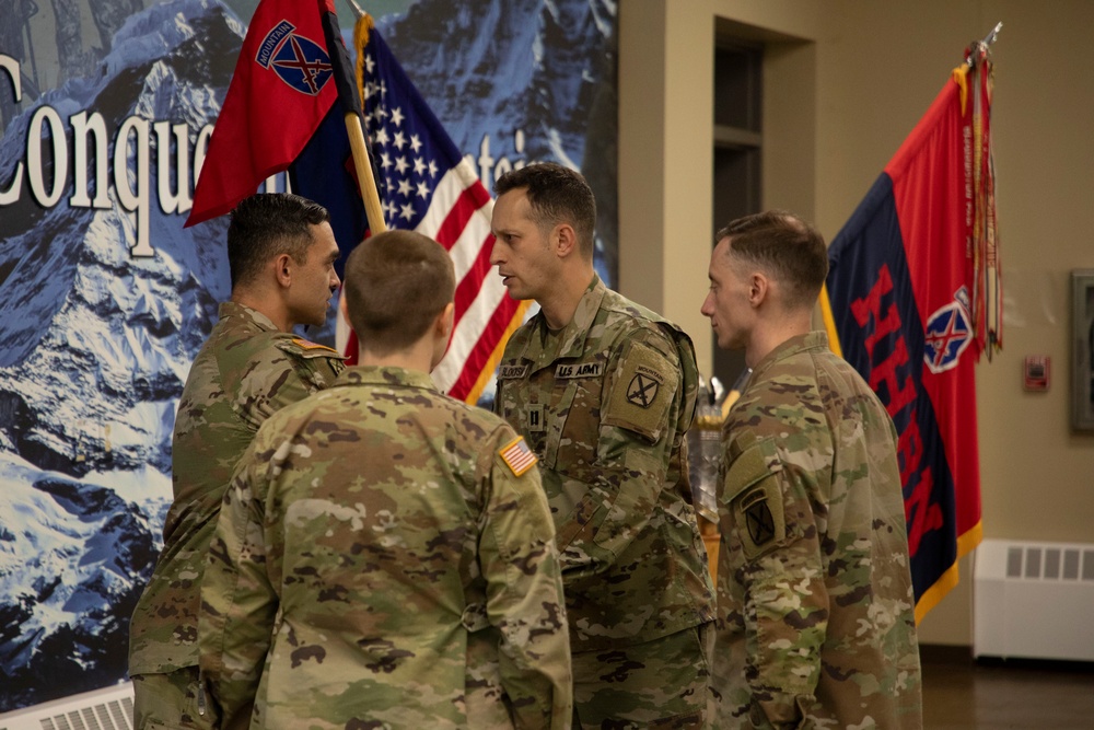 Signal Intelligence and Sustainment Company, Headquarters and Headquarters Battalion, 10th Mountain Division (LI) Change of Command Ceremony