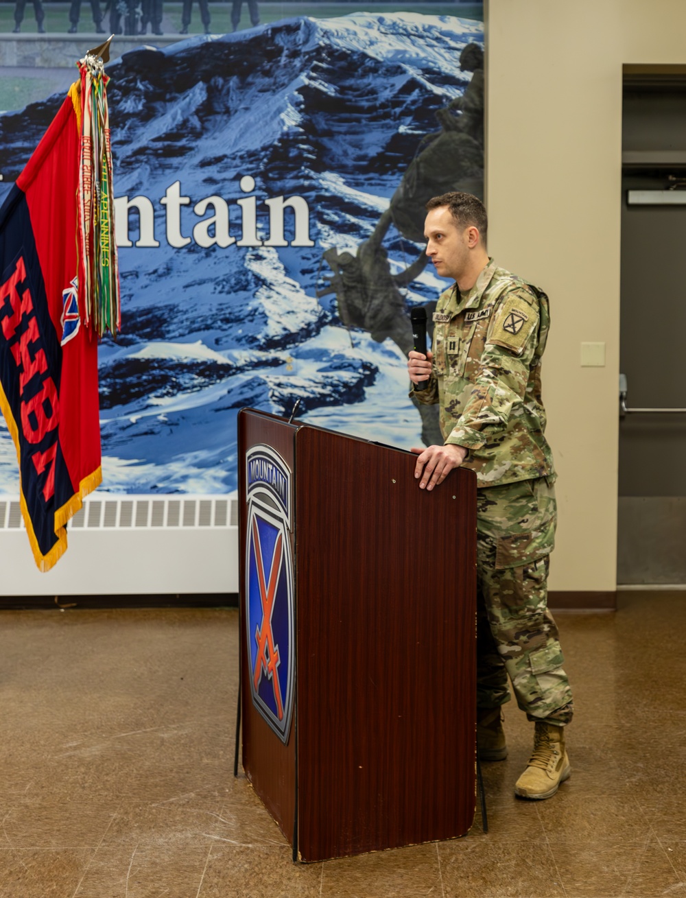 Signal Intelligence and Sustainment Company, Headquarters and Headquarters Battalion, 10th Mountain Division (LI) Change of Command Ceremony