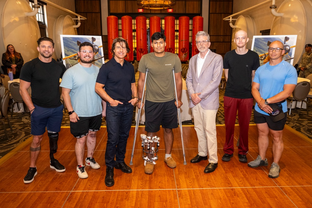 Tom Cruise meets with wounded warriors, Gold Star families and service members from JBSA