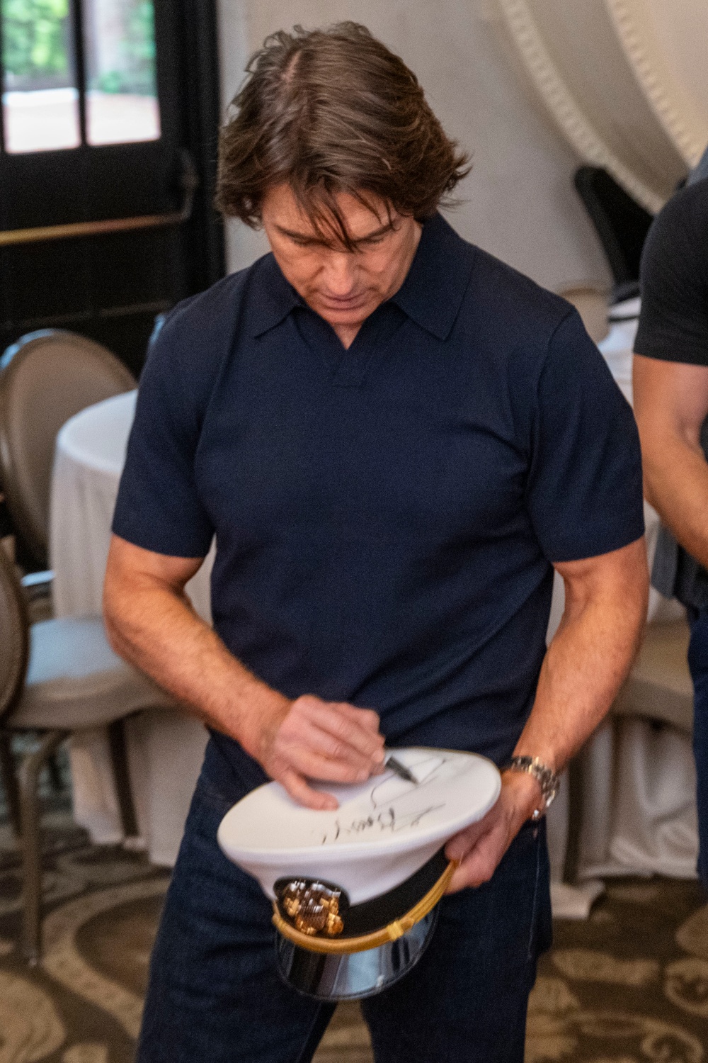 Tom Cruise meets with wounded warriors, Gold Star families and service members from JBSA
