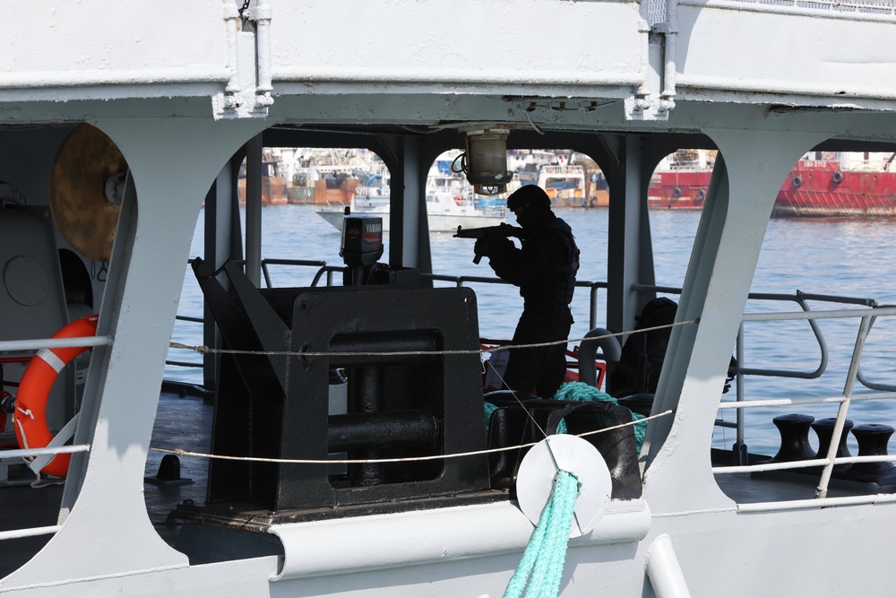 US, Ghana, Morocco Special Forces demonstrate maritime assault and explosive chemical attack operations at African Lion 2025