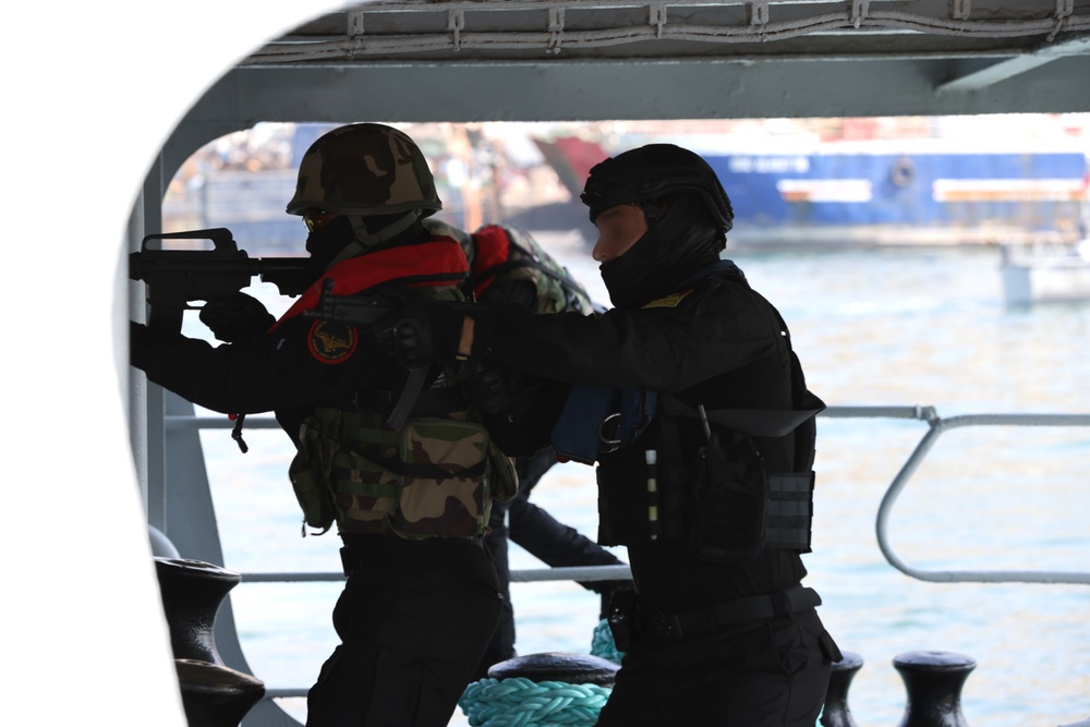US, Ghana, Morocco Special Forces demonstrate maritime assault and explosive chemical attack operations at African Lion 2025
