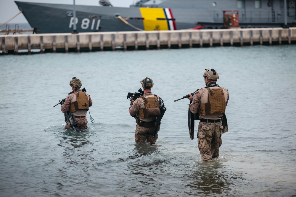 Exercise Caribbean Coastal Warrior 25: beach landing site procedures&amp;#xA;