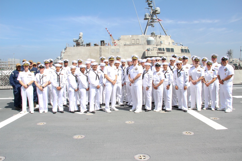 USS Kingsville (LCS 36) Conducts Change of Command