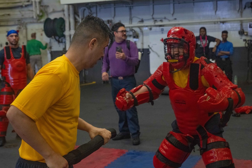 USS America Conducts Between the Lifeline Training.