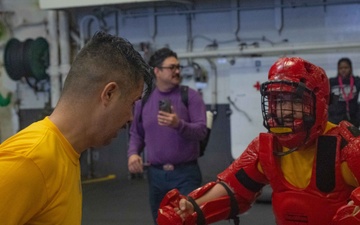 USS America Conducts Between the Lifeline Training.