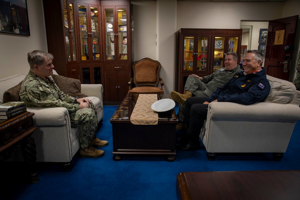 C7F Hosts Staff Talks with NZDF Aboard Blue Ridge