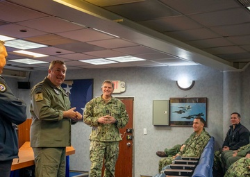 C7F Hosts Staff Talks with NZDF Aboard Blue Ridge