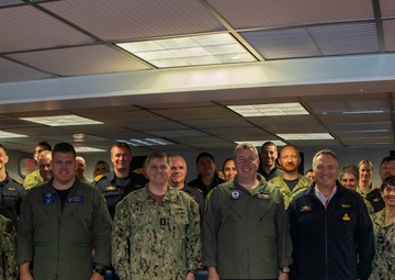 C7F Hosts Staff Talks with NZDF Aboard Blue Ridge