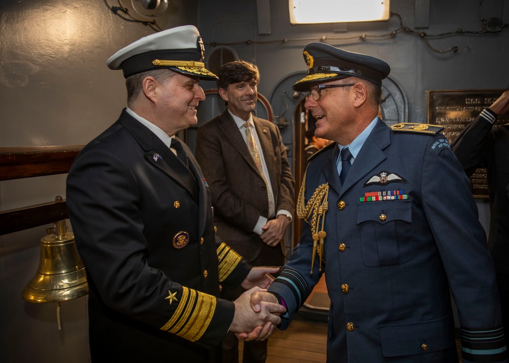 C7F Hosts Reception Aboard Blue Ridge