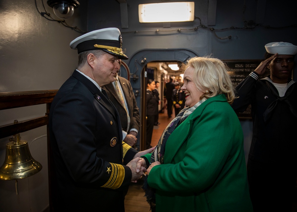 C7F Hosts Reception Aboard Blue Ridge