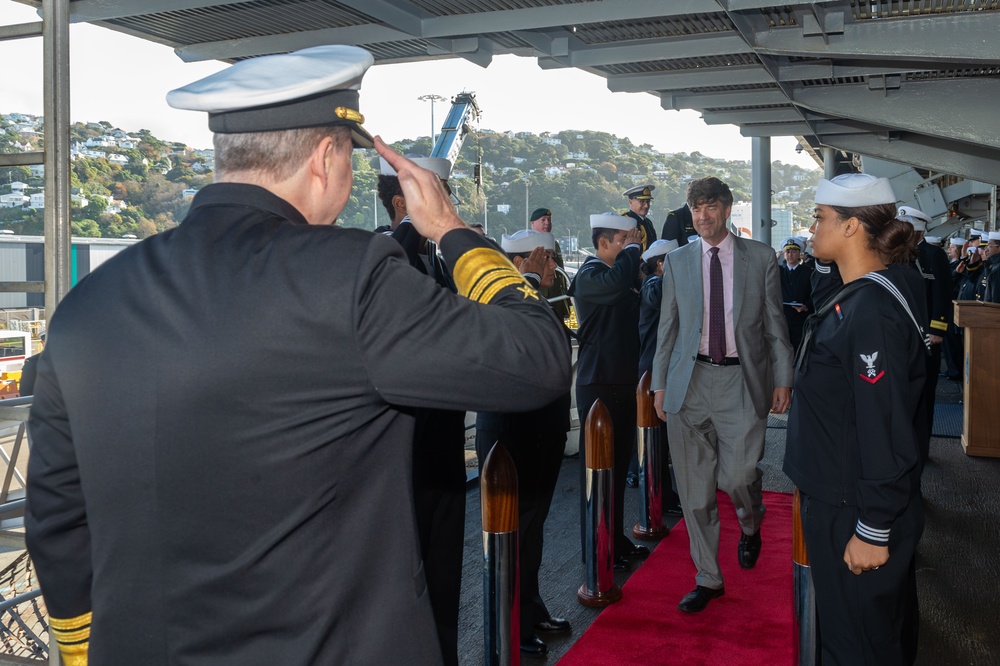 Distinguished visitors tour USS Blue Ridge (LCC19)