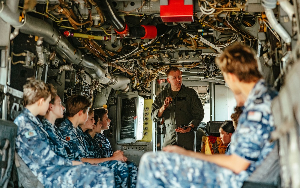 MRF-D 25.3: U.S. Marines host Osprey tour for Australian Air Force Cadets