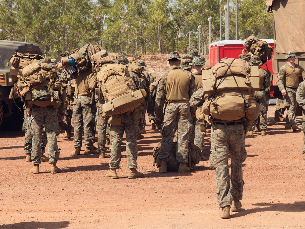 MRF-D 25.3: 2nd Bn., 1st Marines conducts live-fire ranges during Predator’s Walk