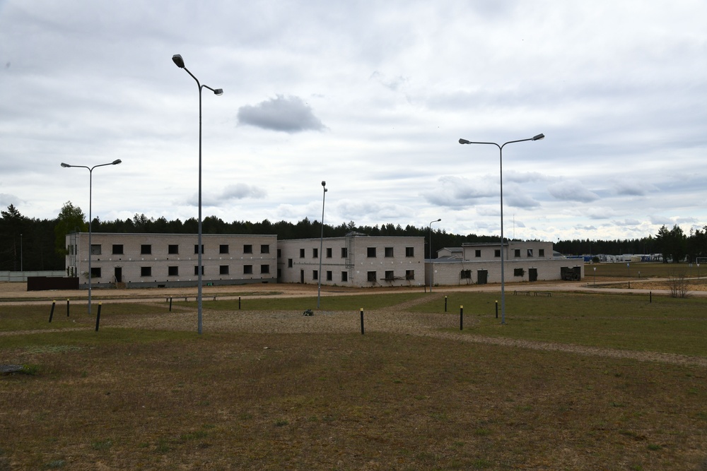 Swift Response 2025: 173rd Airborne Brigade and French soldiers conduct a Military Operation on Urban Terrain