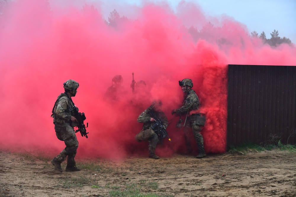 Swift Response 2025: 173rd Airborne Brigade and French soldiers conduct a Military Operation on Urban Terrain