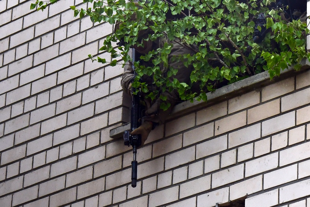 Swift Response 2025: 173rd Airborne Brigade and French soldiers conduct a Military Operation on Urban Terrain