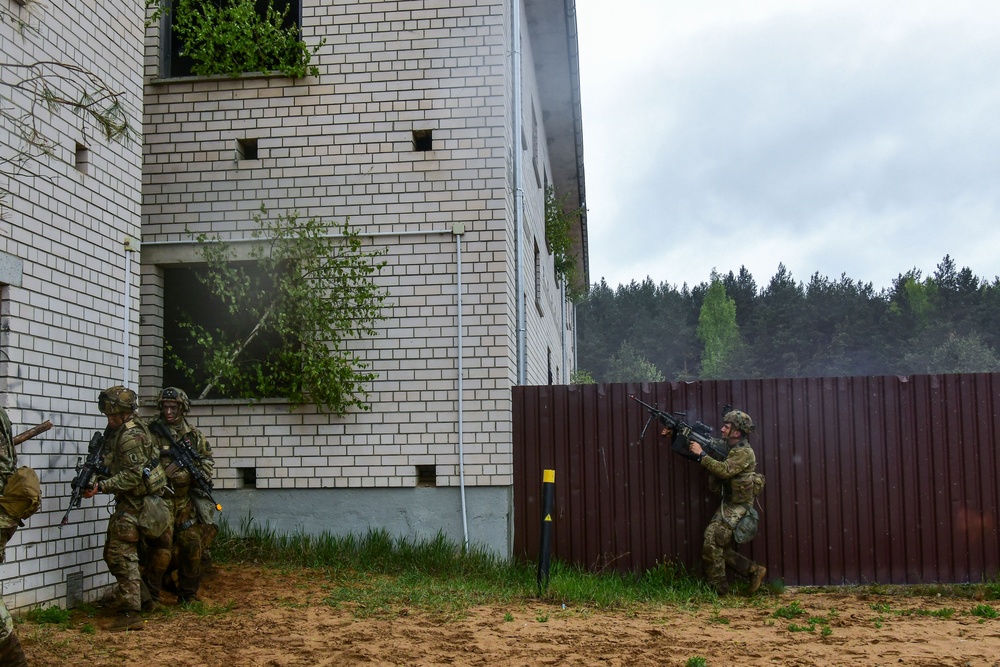 Swift Response 2025: 173rd Airborne Brigade and French soldiers conduct a Military Operation on Urban Terrain