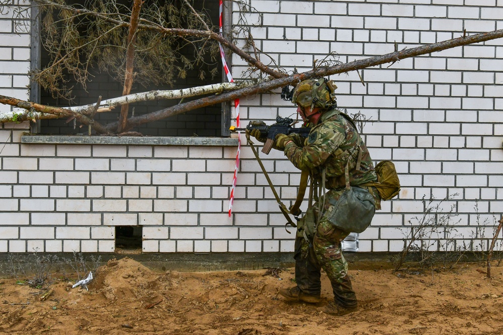 Swift Response 2025: 173rd Airborne Brigade and French soldiers conduct a Military Operation on Urban Terrain