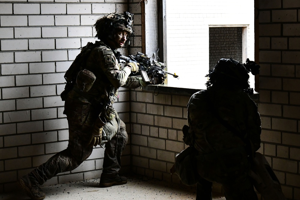Swift Response 2025: 173rd Airborne Brigade and French soldiers conduct a Military Operation on Urban Terrain