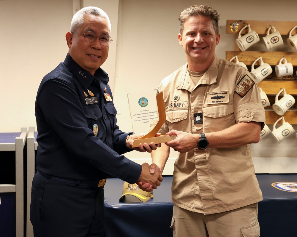 Directorate of Royal Thai Armed Forces’ Joint Personnel Visits USS Bainbridge (DDG 96)