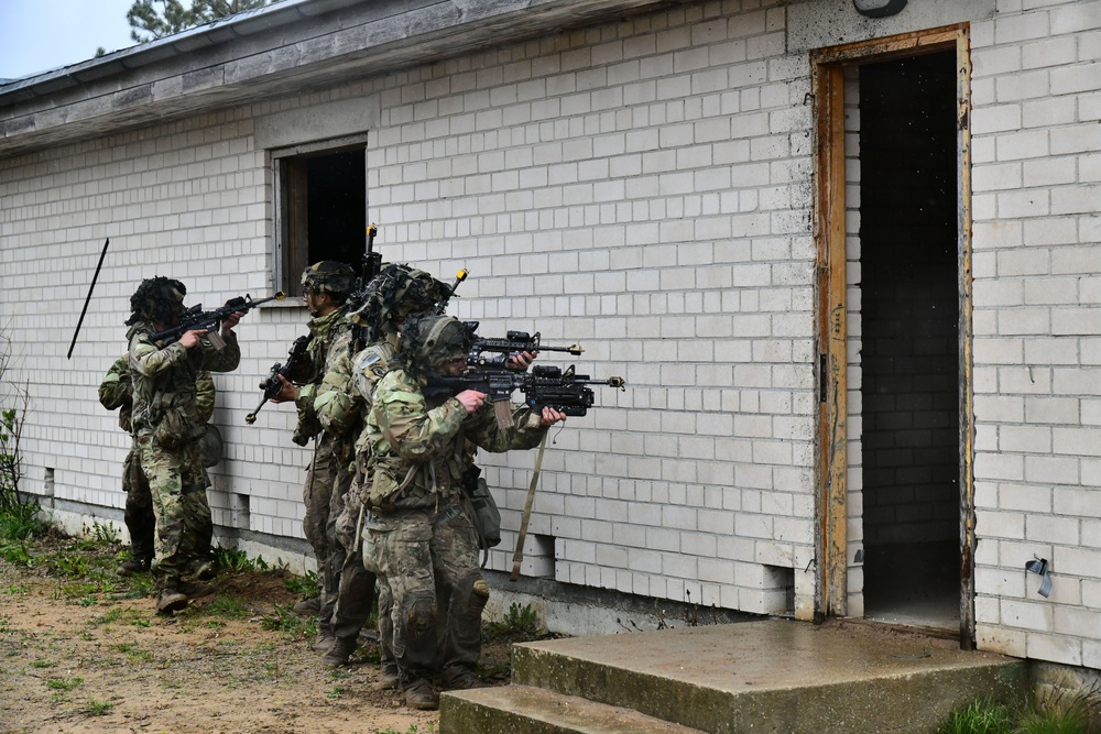 Swift Response 2025: 173rd Airborne Brigade and French soldiers conduct a Military Operation on Urban Terrain